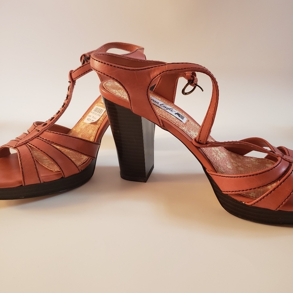 Sandals - Picture 1 of 5